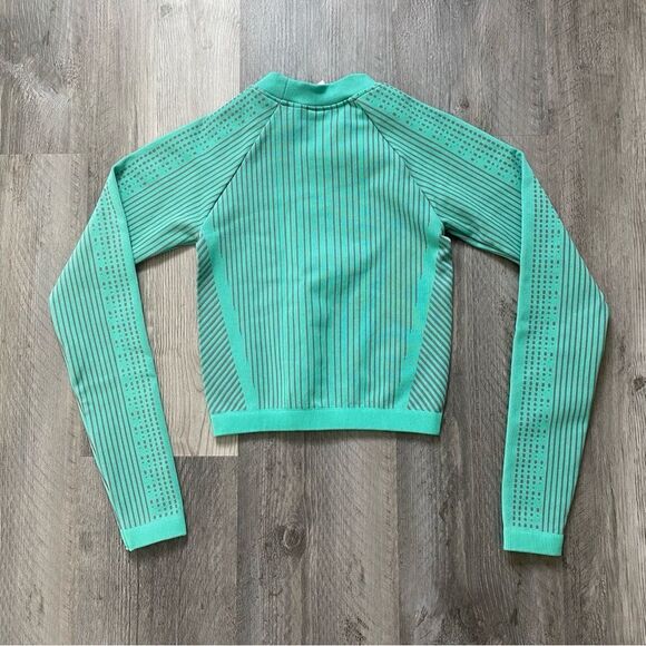 Fabletics Whitney Seamless Crop Top Gym Workout Teal Aqua Gray - Picture 5 of 10